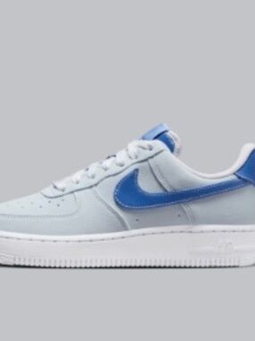 Nike Women's Air Force 1 07 Blue Size 8.5